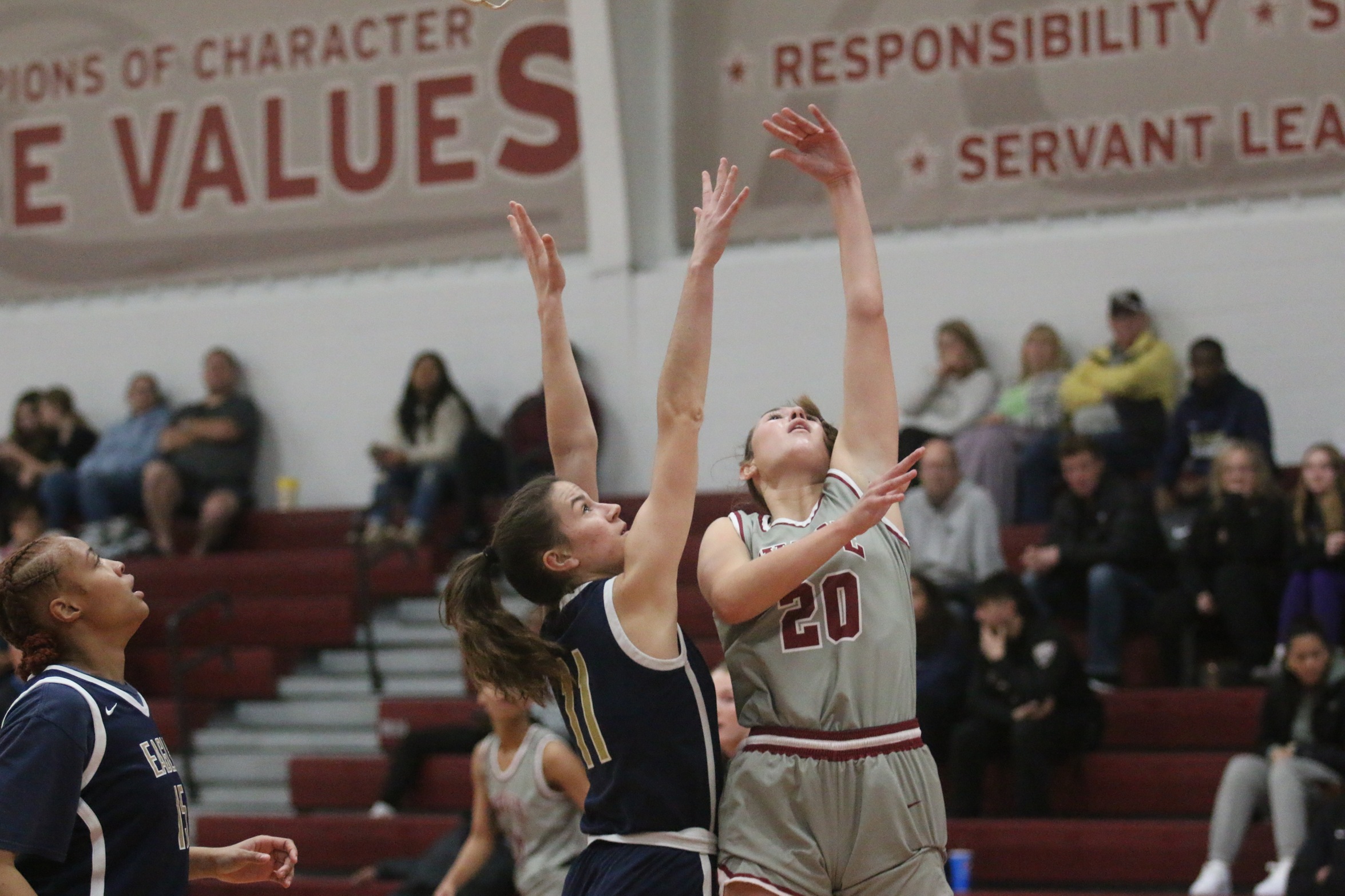 Crimson Wave hold off Great Lakes Christian for first win of the season